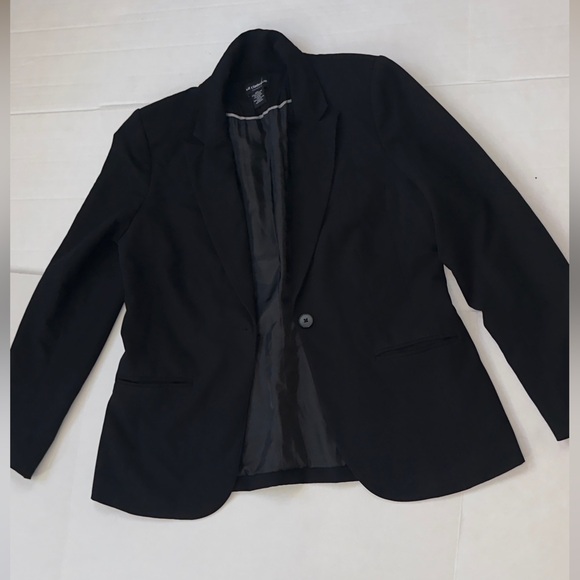 Liz Claiborne Jackets & Blazers - Black Liz Claiborne one button blazer office wear blazer